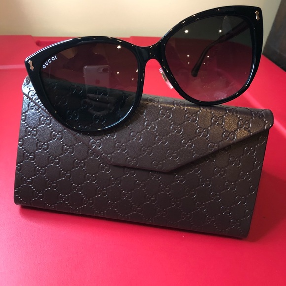 Gucci Accessories - Gucci Cat Eye Sunglasses